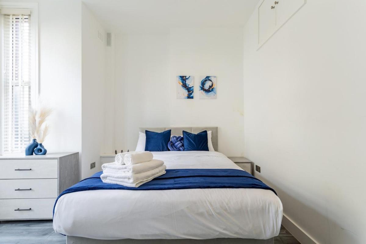 דירות לונדון Stylish 2-Bed Flat In The Heart Of West Hampstead מראה חיצוני תמונה