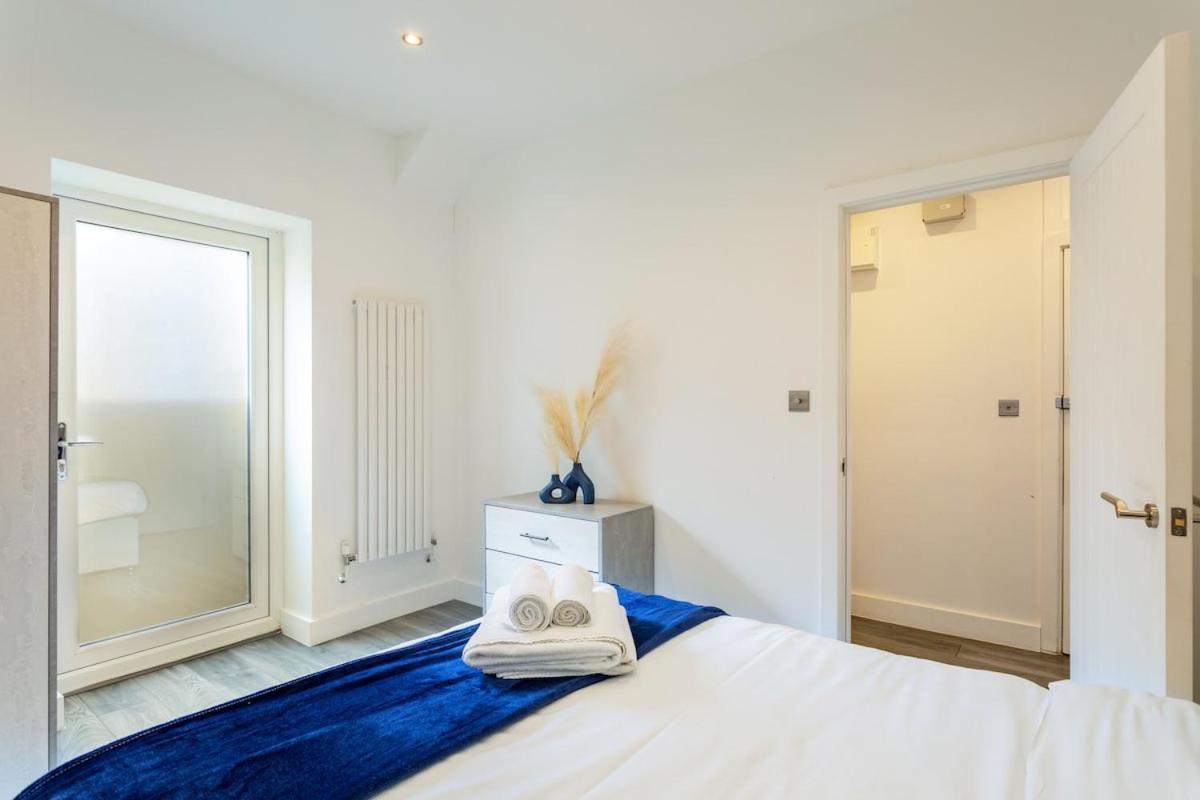 דירות לונדון Stylish 2-Bed Flat In The Heart Of West Hampstead מראה חיצוני תמונה