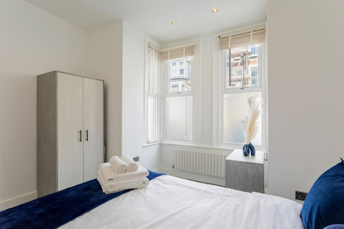 דירות לונדון Stylish 2-Bed Flat In The Heart Of West Hampstead מראה חיצוני תמונה