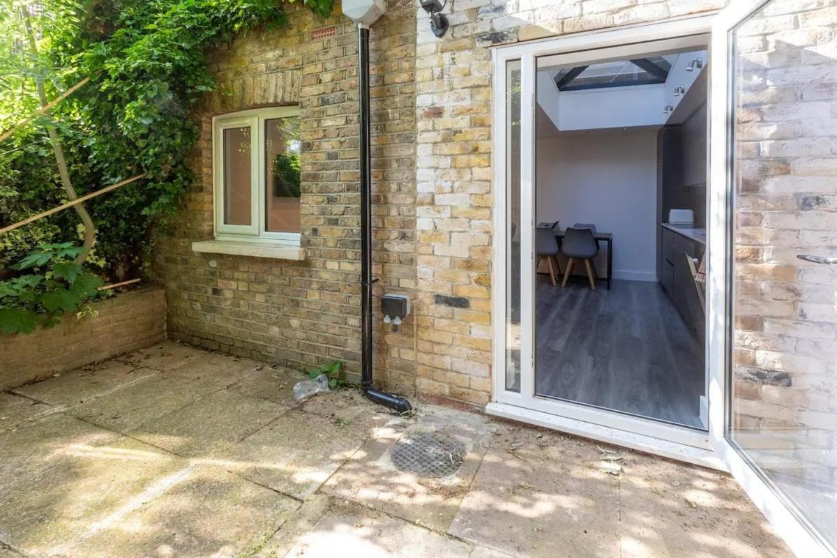 דירות לונדון Stylish 2-Bed Flat In The Heart Of West Hampstead מראה חיצוני תמונה